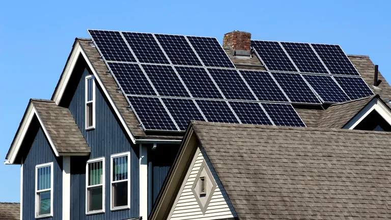 Obiteljska kuća sa solarnom elektranom na krovu